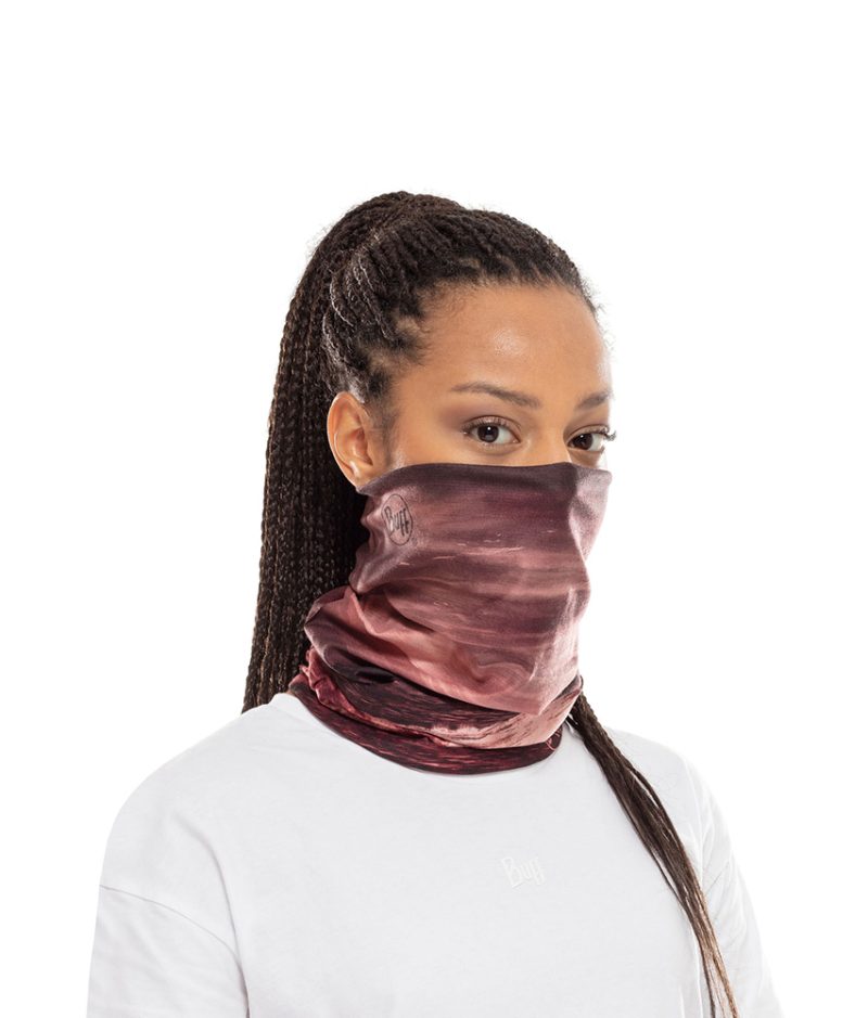 Woman wearing the BUFF® Coolnet UV+ Design "Andra Maroon” Studio photo of a Woman wearing the BUFF® Coolnet UV+ Design "Andra Maroon”. Source: buff.eu