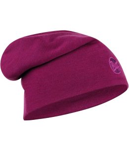 Studio photo of the BUFF® Heavyweight Merino Wool Loose Hat Design ”Solid Raspberry”. Source: buff.eu